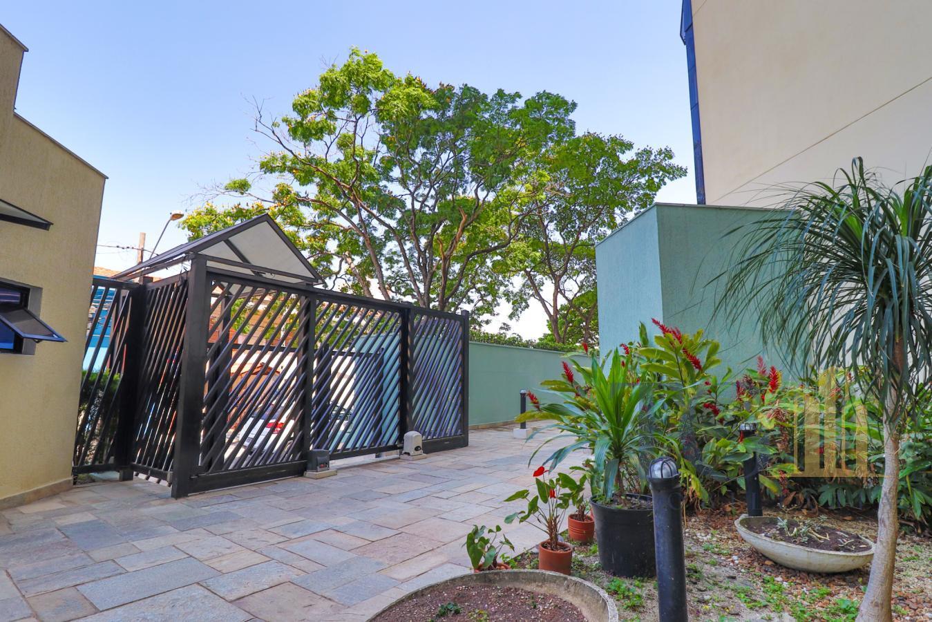 Apartamento à venda com 4 quartos, 220m² - Foto 2