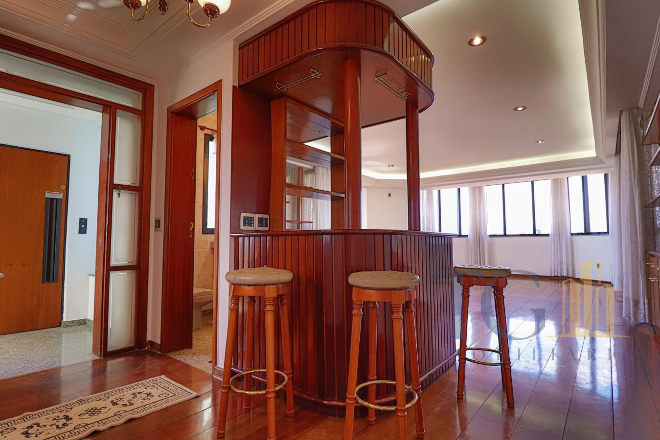 Apartamento à venda com 4 quartos, 220m² - Foto 8
