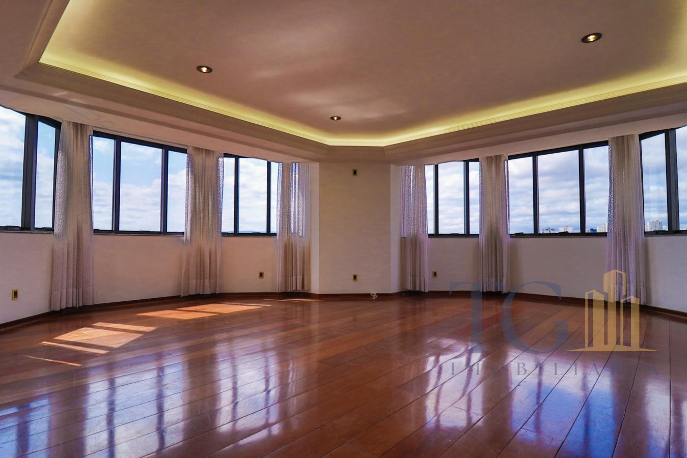 Apartamento à venda com 4 quartos, 220m² - Foto 9