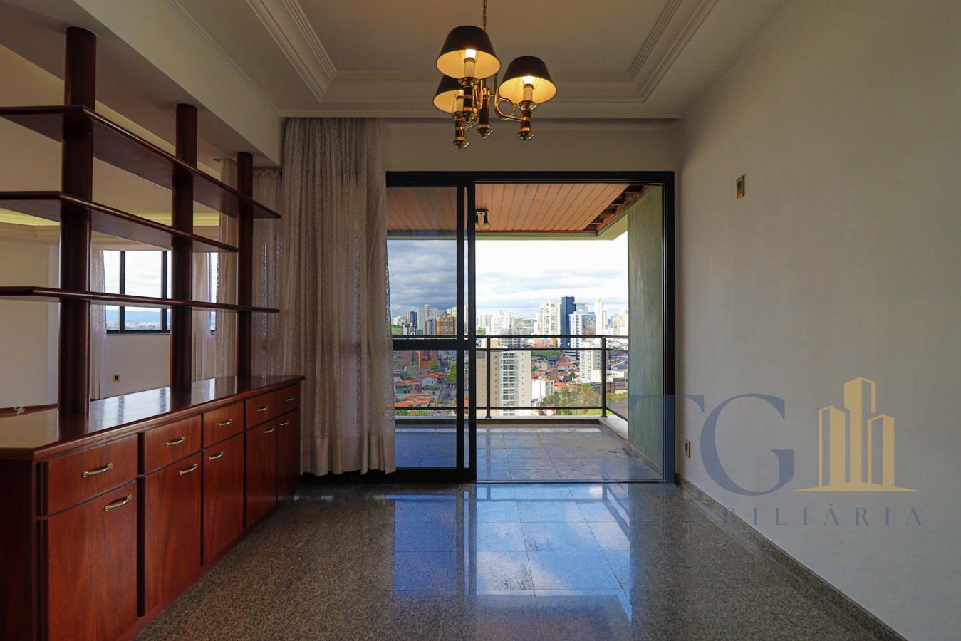 Apartamento à venda com 4 quartos, 220m² - Foto 13