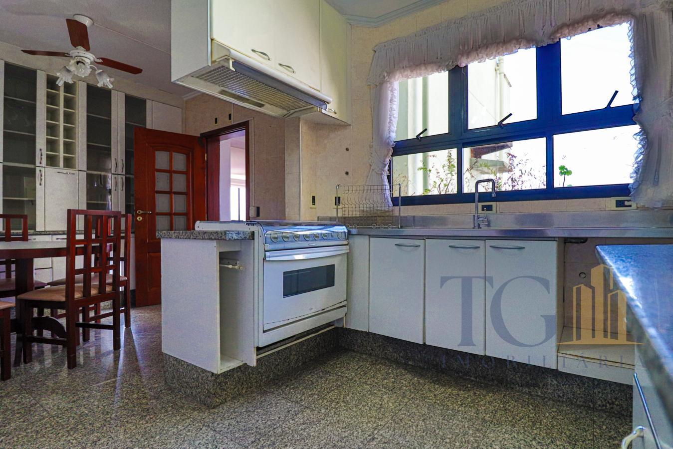 Apartamento à venda com 4 quartos, 220m² - Foto 19