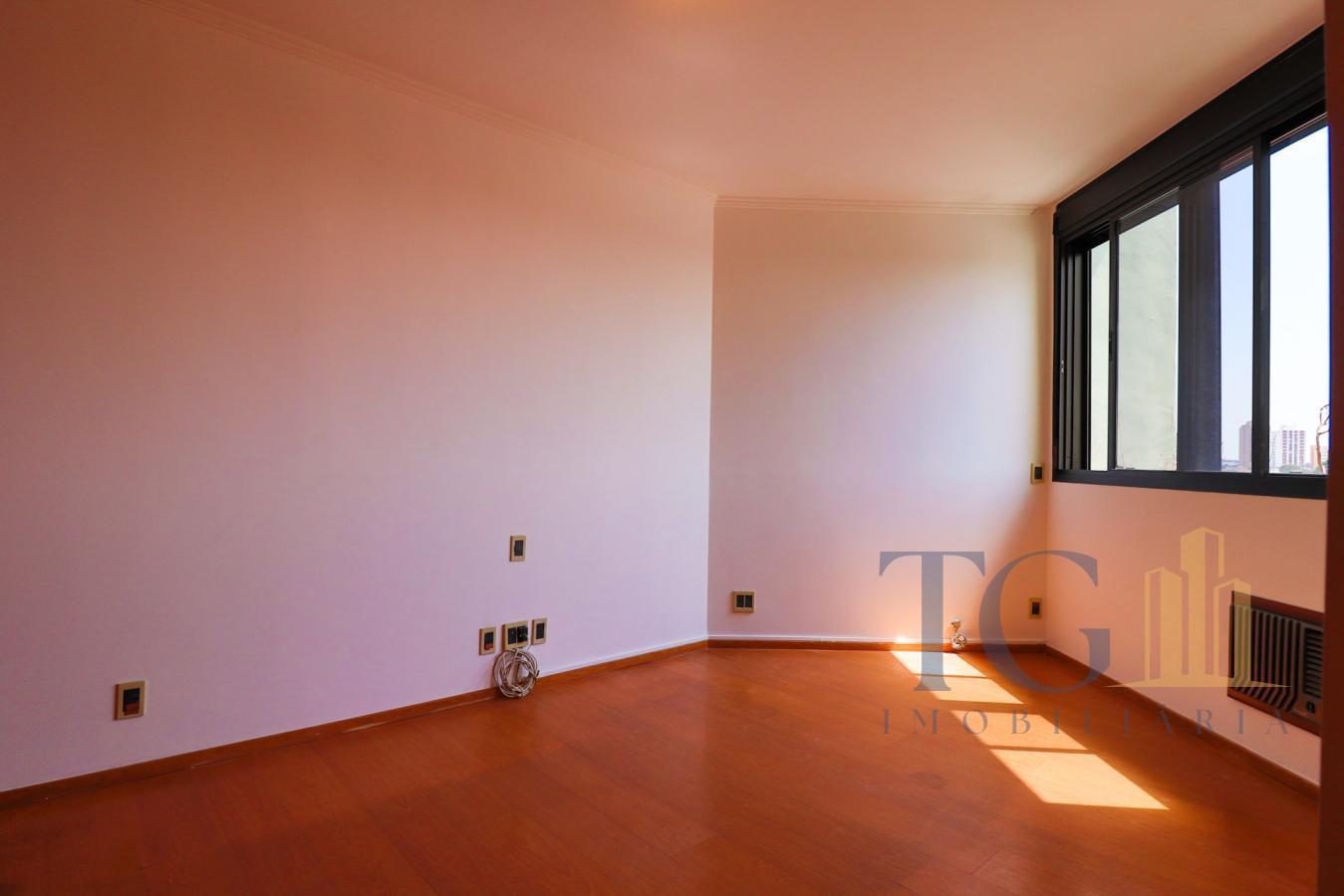 Apartamento à venda com 4 quartos, 220m² - Foto 29