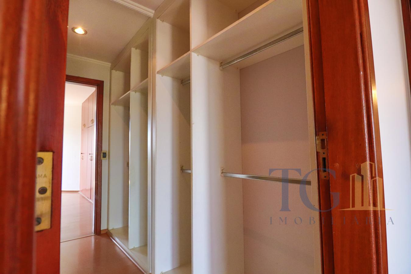Apartamento à venda com 4 quartos, 220m² - Foto 35