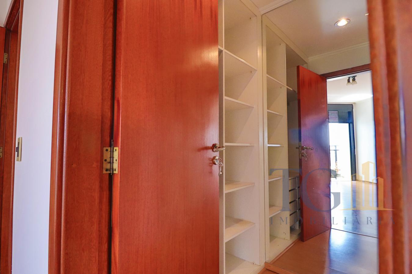Apartamento à venda com 4 quartos, 220m² - Foto 36