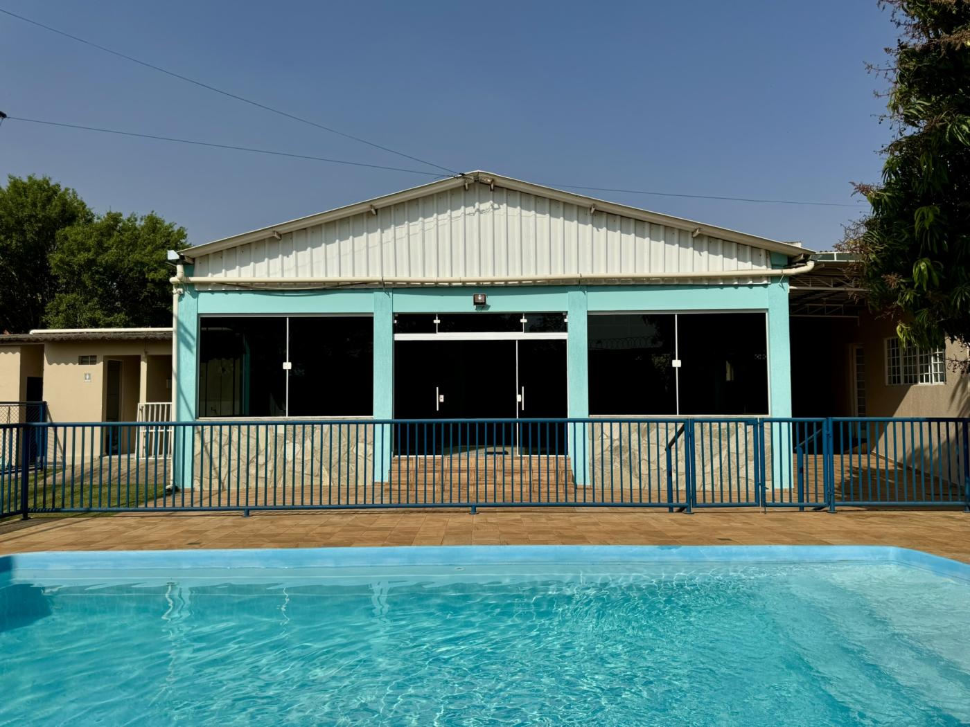 Chácara à venda com 2 quartos, 660m² - Foto 2