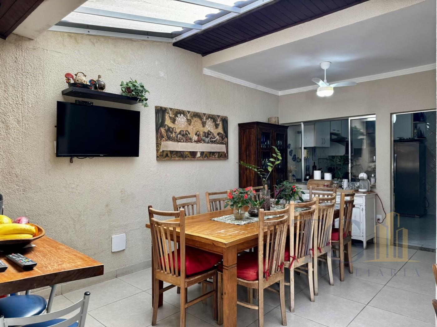 Casa à venda com 3 quartos, 1 suíte, 2 vagas e 178m² no Jardim Karolyne, Votorantim (SP) — foto 5 de 22