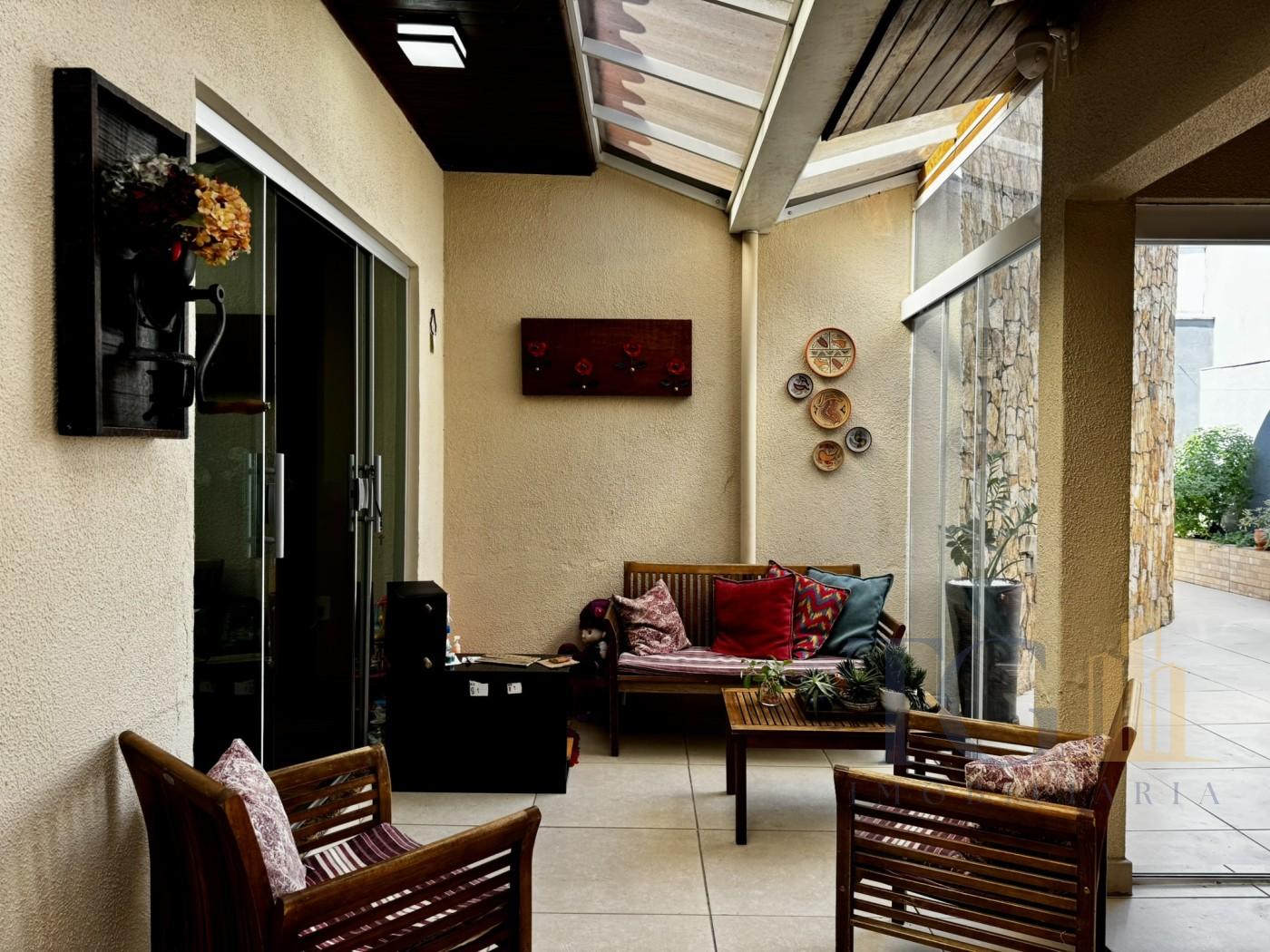 Casa à venda com 3 quartos, 1 suíte, 2 vagas e 178m² no Jardim Karolyne, Votorantim (SP) — foto 10 de 22