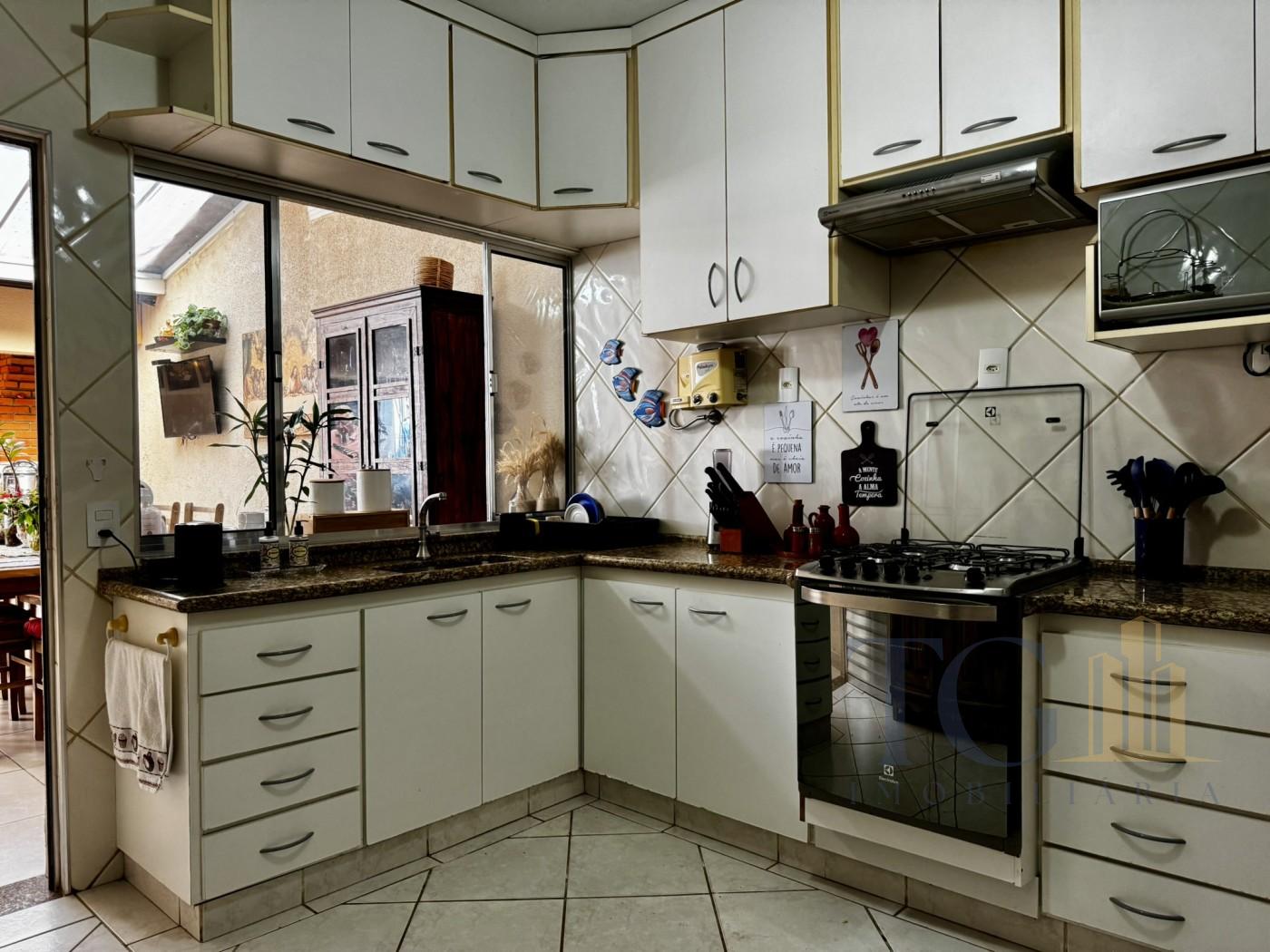 Casa à venda com 3 quartos, 1 suíte, 2 vagas e 178m² no Jardim Karolyne, Votorantim (SP) — foto 12 de 22