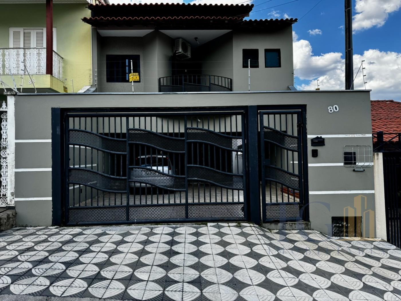 Casa, 4 quartos, 242 m² - Foto 1