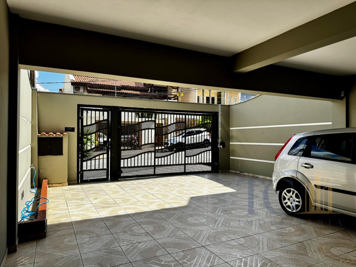 Casa, 4 quartos, 242 m² - Foto 2