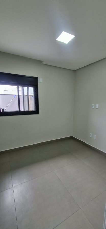 Casa à venda com 3 quartos, 1 suíte, 4 vagas e 135m² no Wanel Ville, Sorocaba (SP) — foto 17 de 19
